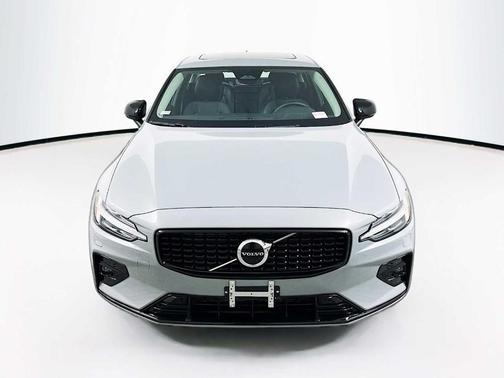 2025 Volvo S60 B5 Core