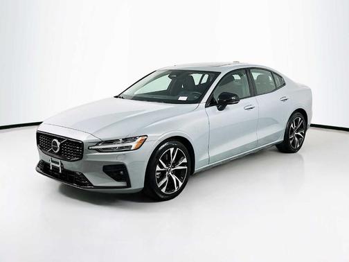 2025 Volvo S60 B5 Core