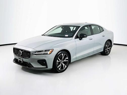 2025 Volvo S60 B5 Core