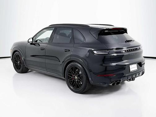 2026 Porsche Cayenne GTS