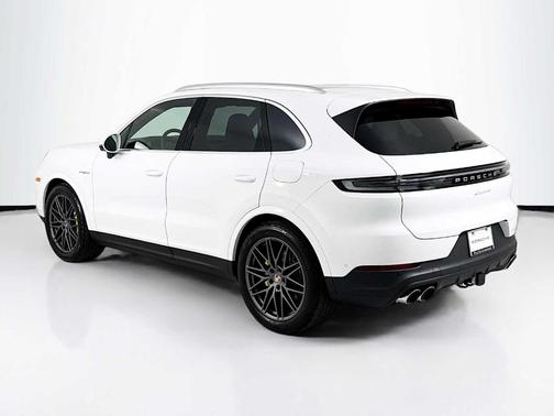 2026 Porsche Cayenne AWD