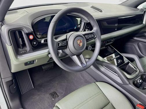 2025 Porsche Cayenne Base