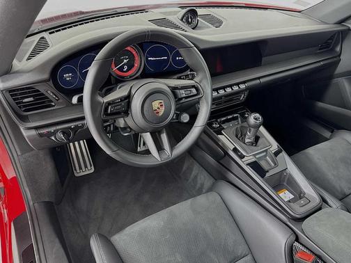 2024 Porsche 911 Carrera GTS