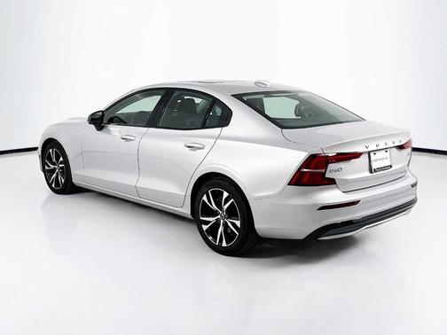 2025 Volvo S60 B5 Core