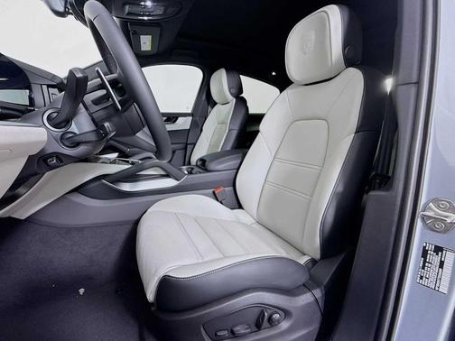 2026 Porsche Cayenne AWD