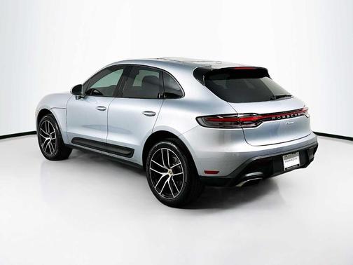 2025 Porsche Macan 