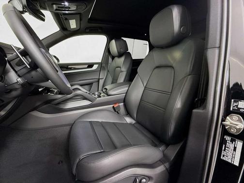 2026 Porsche Cayenne AWD