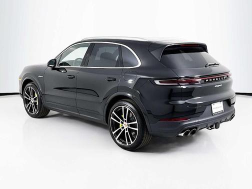 2026 Porsche Cayenne AWD