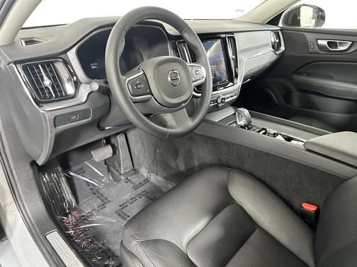 2025 Volvo S60 B5 Core
