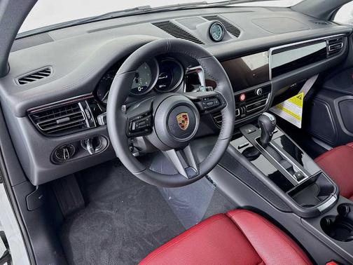 2026 Porsche Macan S