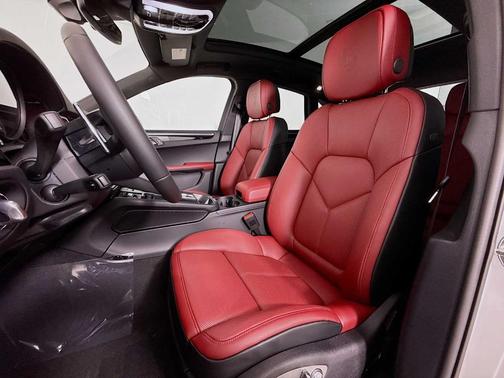 2026 Porsche Macan S