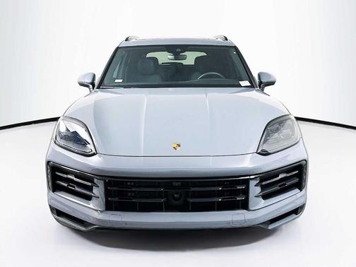 2025 Porsche Cayenne Base