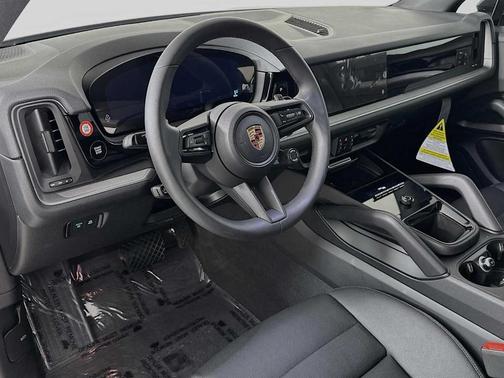 2025 Porsche Cayenne Base