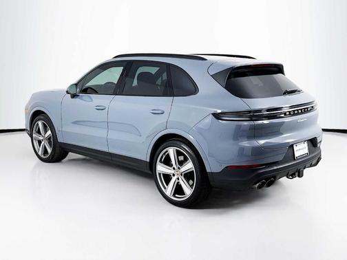 2025 Porsche Cayenne Base