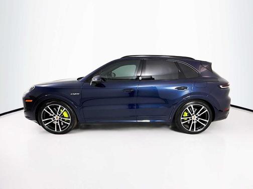 Blue Metallic 2026 Porsche Cayenne S