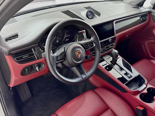 2023 Porsche Macan GTS
