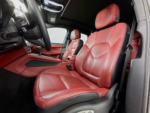 2023 Porsche Macan GTS