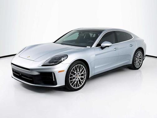 2025 Porsche Panamera 4