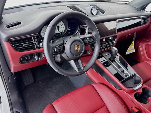 2026 Porsche Macan GTS