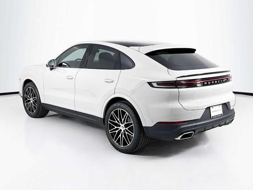 2025 Porsche Cayenne AWD