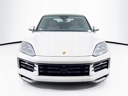 2025 Porsche Cayenne AWD