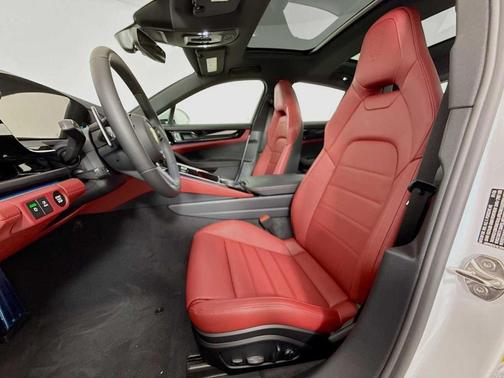 Carrara White Metallic 2026 Porsche Panamera Base