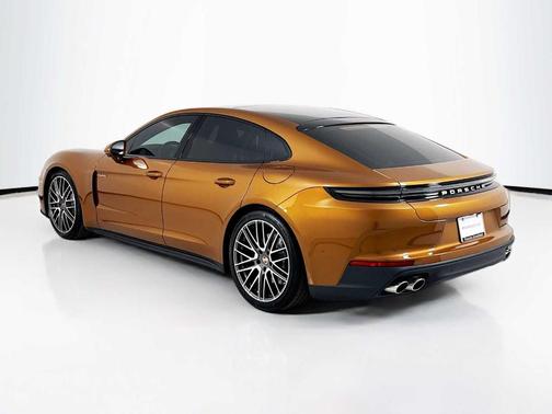 2026 Porsche Panamera 4