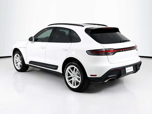 2026 Porsche Macan 