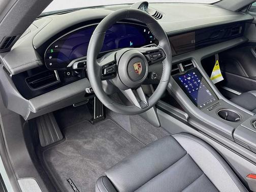 2025 Porsche Taycan 4