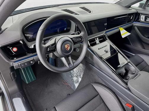 Dolomite Silver Metallic 2026 Porsche Panamera Base