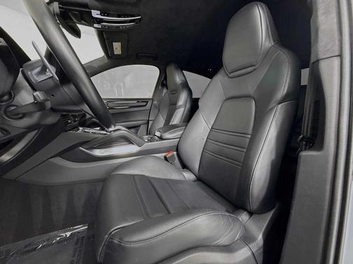 2022 Porsche Cayenne Turbo GT