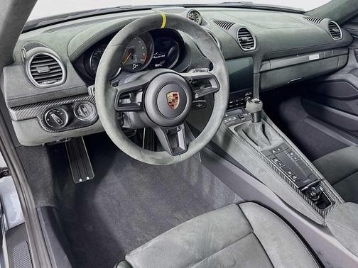 2025 Porsche 718 Spyder RS