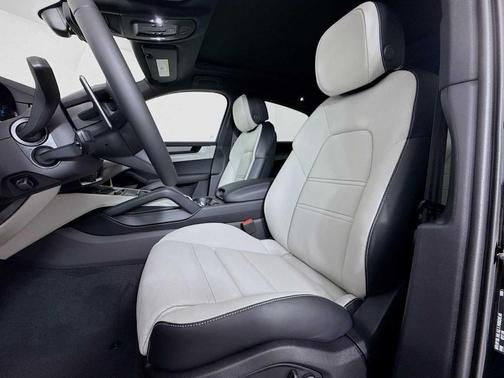 2026 Porsche Cayenne AWD