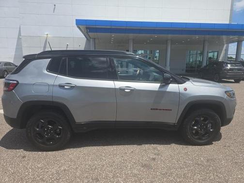 2023 Jeep Compass Trailhawk