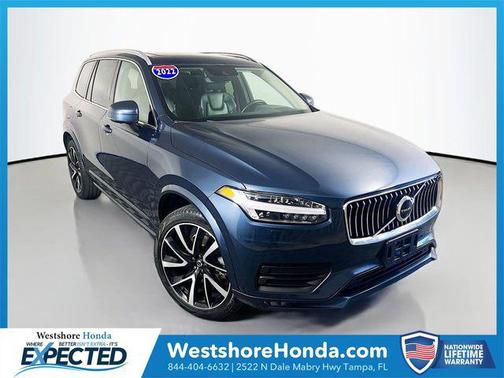 2022 Volvo XC90 T6 Momentum