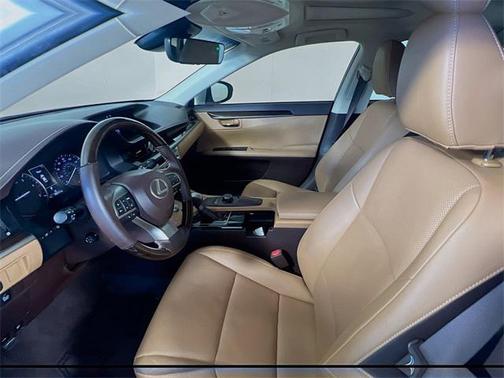 2017 Lexus ES 350 Base