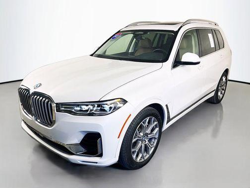 White Metallic 2021 BMW X7 xDrive40i