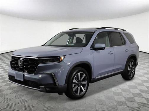 2025 Honda Pilot Touring 8-Passenger