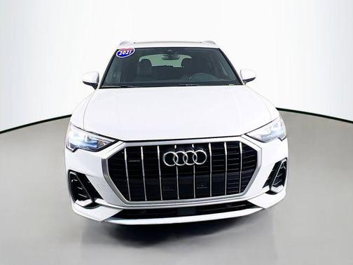 Glacier White Metallic 2021 Audi Q3 45 S line Premium