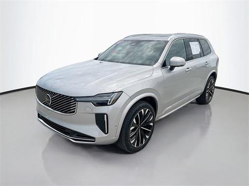 2025 Volvo XC90 B6 Plus 7-Seater