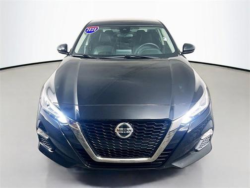2020 Nissan Altima SR FWD