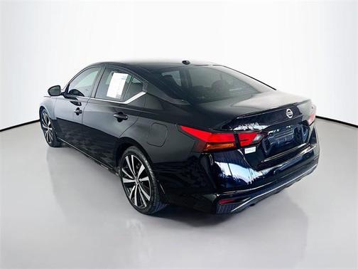 2020 Nissan Altima SR FWD
