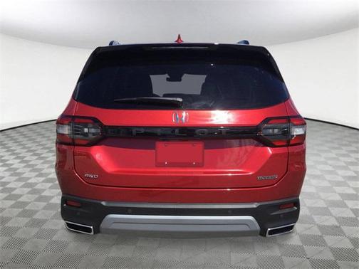 2025 Honda Pilot Touring 8-Passenger