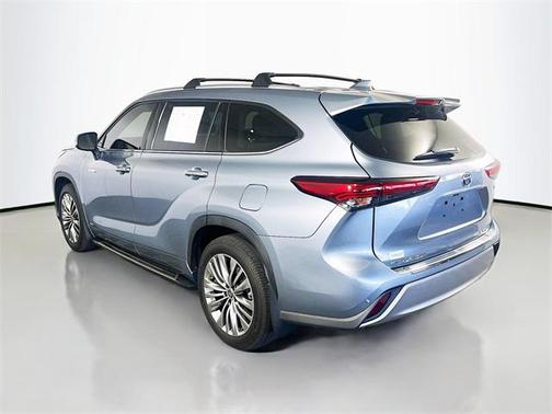 2020 Toyota Highlander Hybrid Platinum