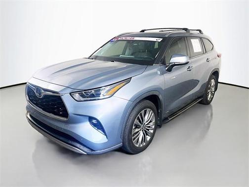 2020 Toyota Highlander Hybrid Platinum