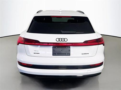 2023 Audi e-tron Premium Plus quattro