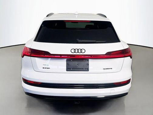 2023 Audi e-tron Premium Plus quattro
