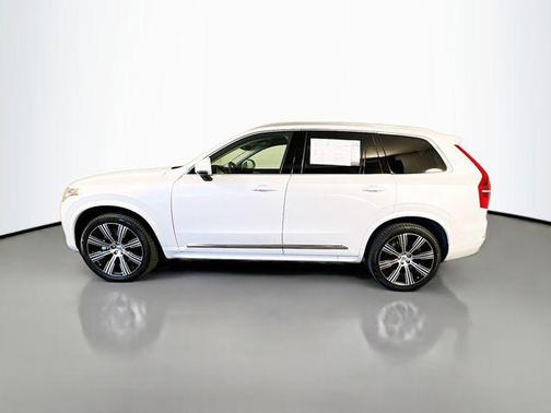 Crystal White Metallic 2023 Volvo XC90 B6 Ultimate 7-Seater