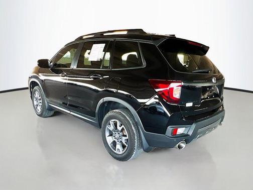 Crystal Black Pearl 2022 Honda Passport AWD TrailSport