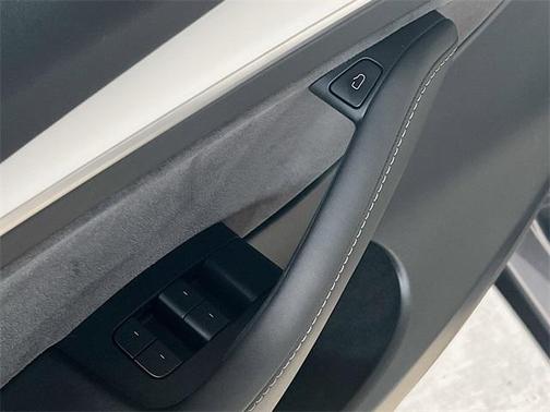 2023 Tesla Model Y Performance Dual Motor All-Wheel Drive